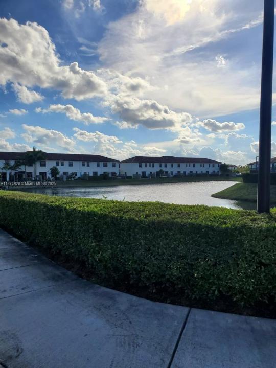 18421 NW 89th Ct, Hialeah, Florida 33018, Stati Uniti