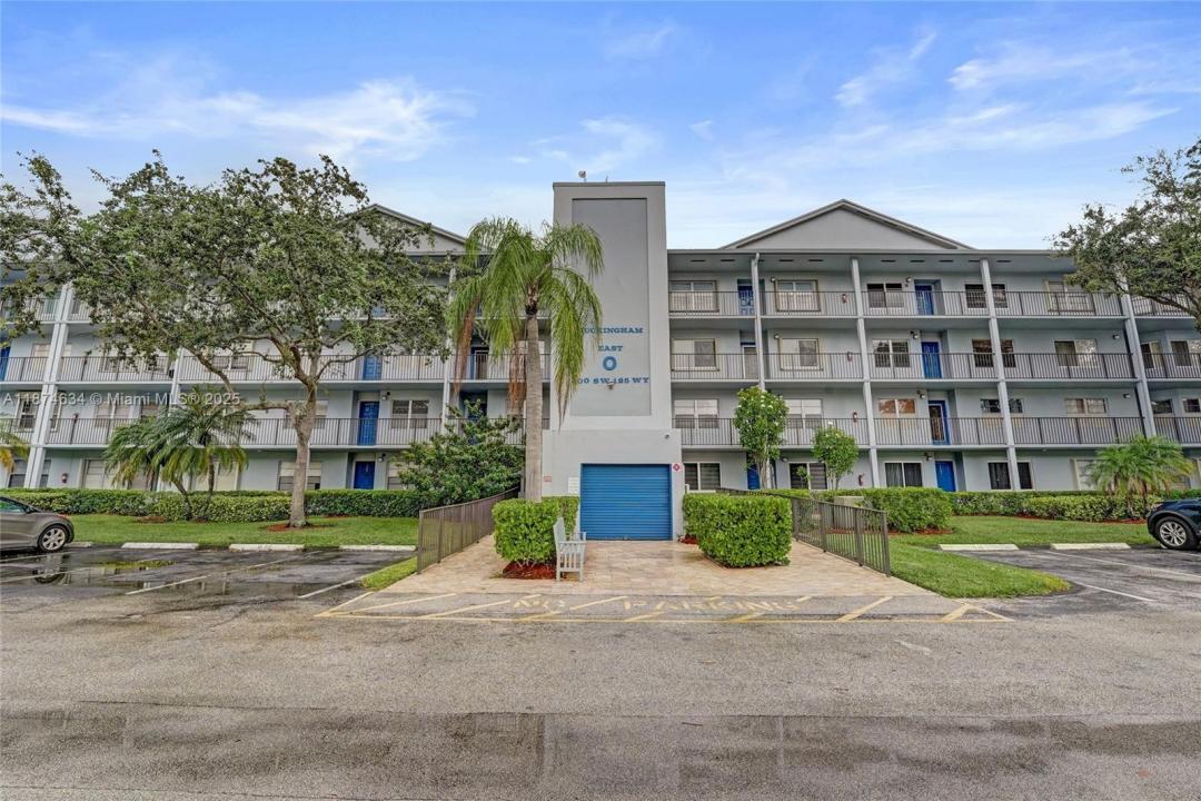 800 SW 125th Way 312O, Pembroke Pines, Flórida 33027, Estados Unidos