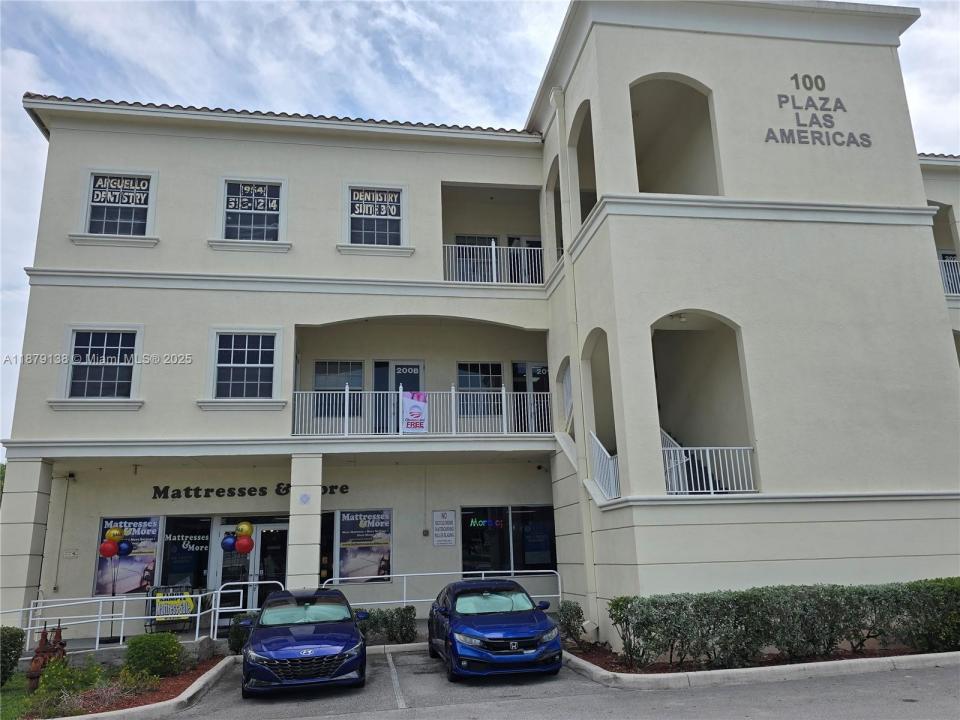100 N State Road 7 100-101-102, Margate, Florida 33063, Estados Unidos