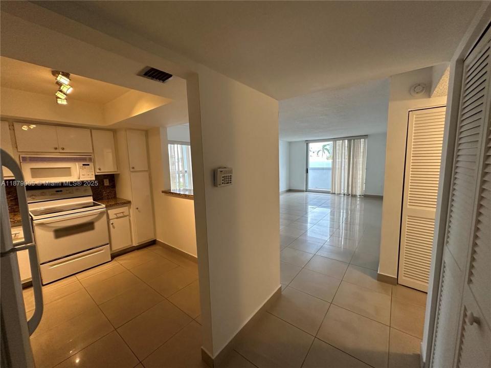 7118 Bonita Dr 305, Miami Beach, 佛羅里達州 33141, 美國
