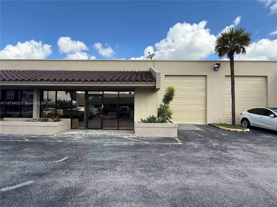 6157 NW 167th St F25, Hialeah, Floride 33015, États-Unis
