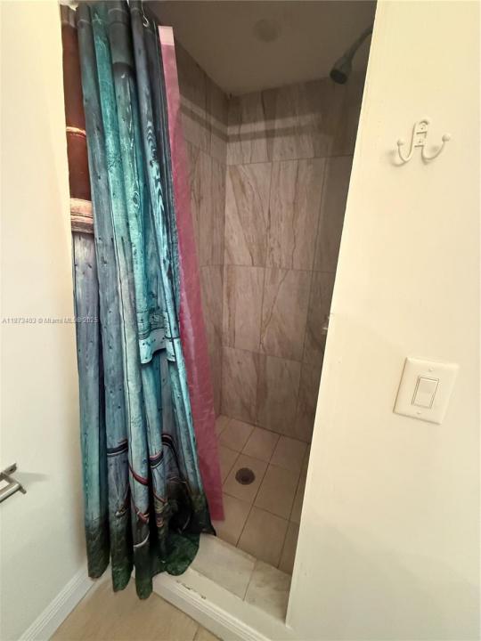 6157 NW 167th St F25, Hialeah, Floride 33015, États-Unis
