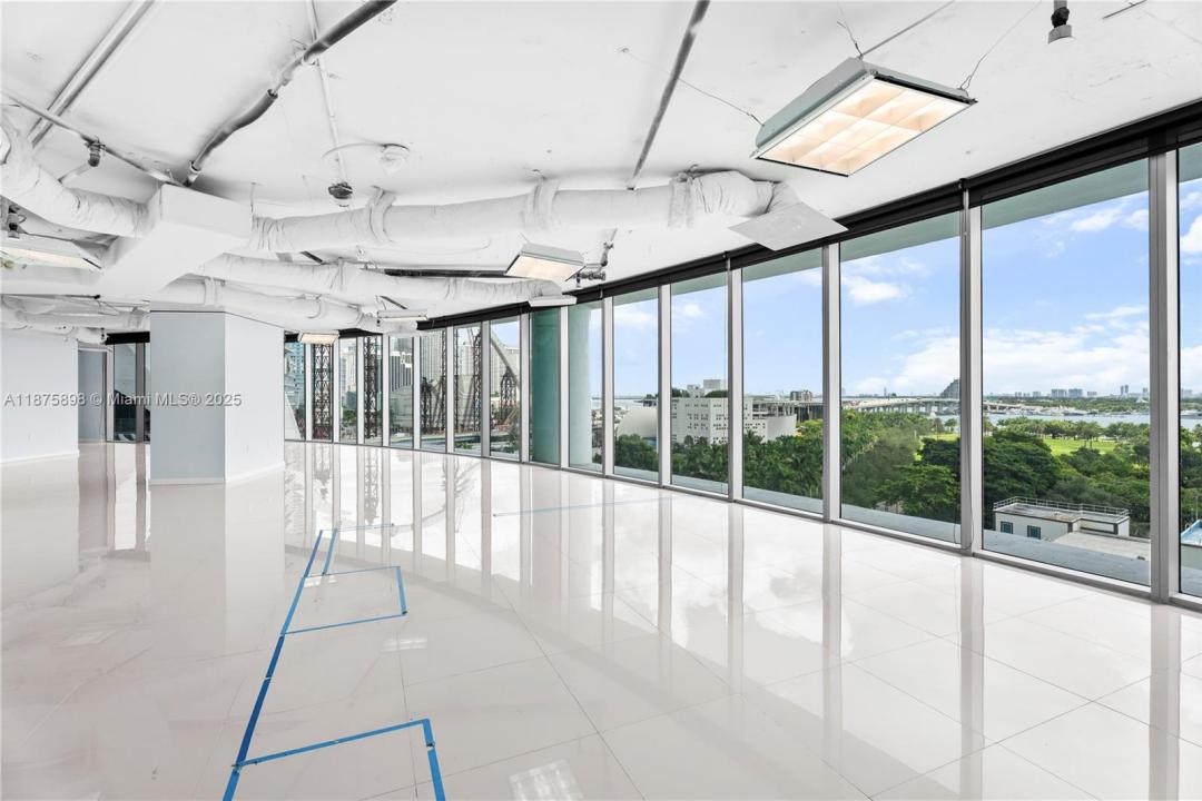 900 Biscayne Blvd O-1001, Miami, Флорида 33132, Соединенные Штаты