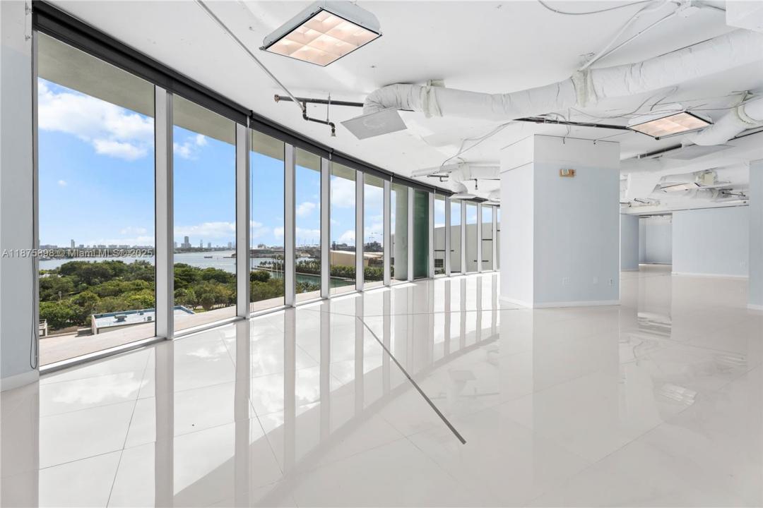900 Biscayne Blvd O-1001, Miami, Флорида 33132, Соединенные Штаты