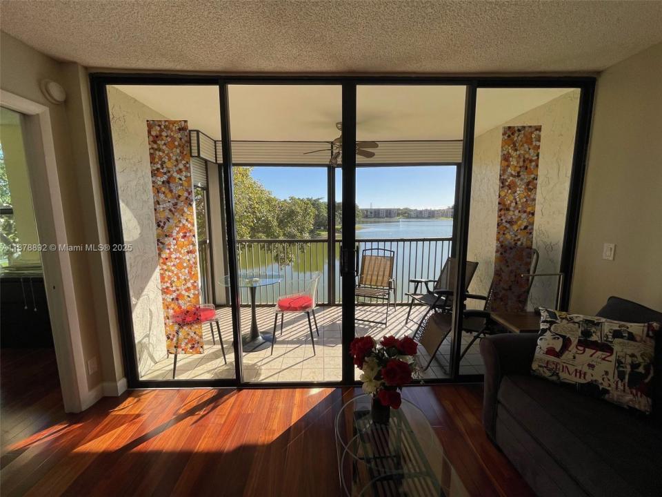 5831 Coral Lake Dr 307, Margate, Florida 33063, Stati Uniti