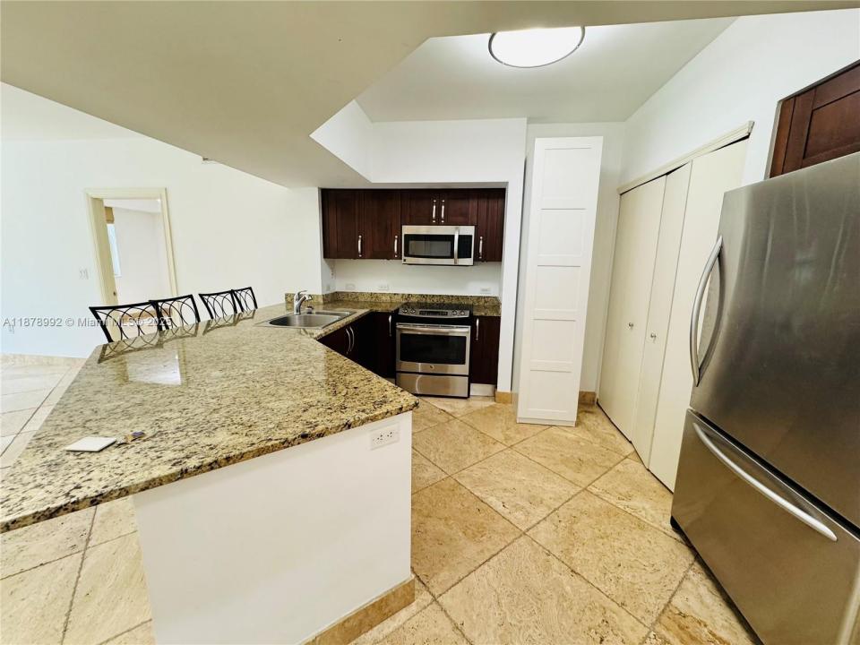 20000 E Country Club Dr 209, Aventura, Florida 33180