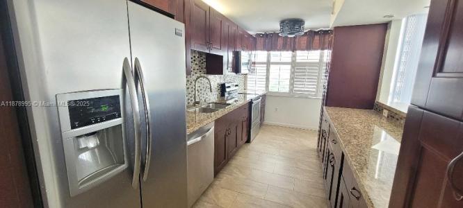 18061 Biscayne Blvd 301, Aventura, Florida 33160, USA
