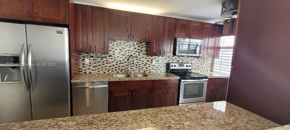18061 Biscayne Blvd 301, Aventura, Флорида 33160, Соединенные Штаты