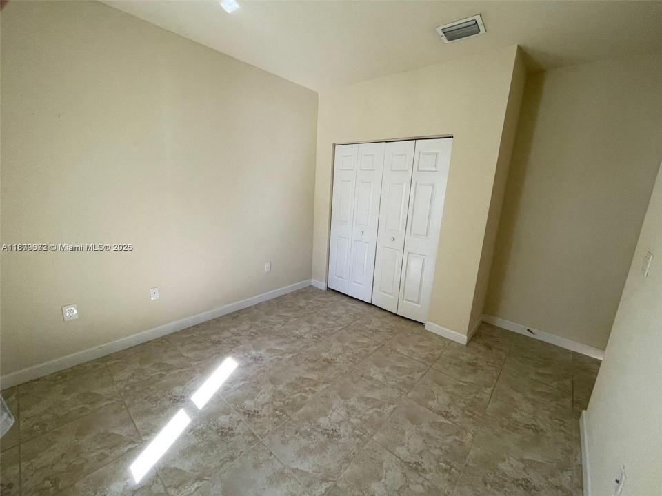 2401 NE 4th St, Homestead, Florida 33033