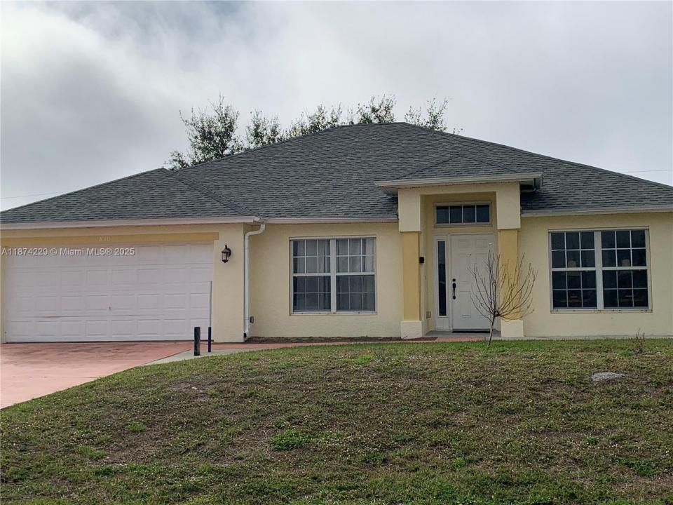 830 NE 10, Cape Coral, フロリダ 33909, アメリカ合衆国