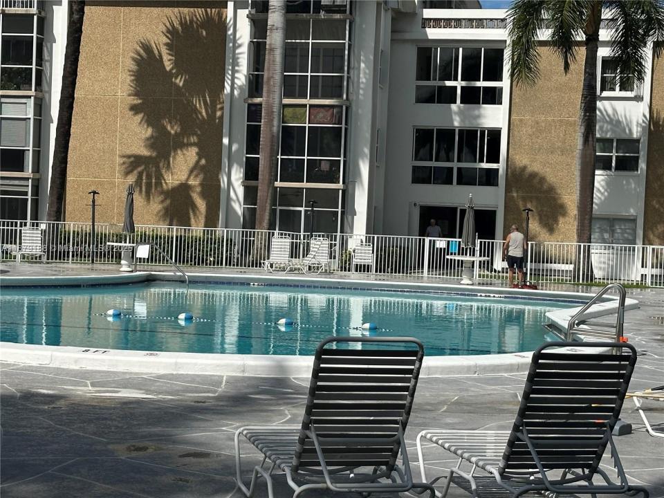 3040 NE 16th Ave 206, Oakland Park, フロリダ 33334, アメリカ合衆国