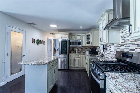 180 Elena Street, Cranston, Rhode Island 02920, USA