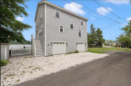 67 Lawrence Court, Tiverton, Rhode Island 02878, Estados Unidos