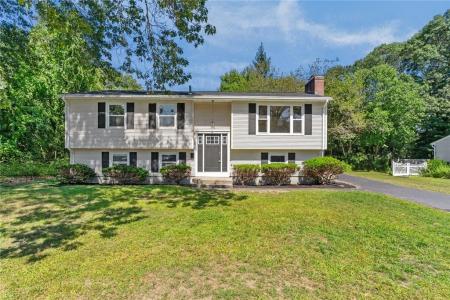 75 MARSHALL Avenue, Warwick, RI 02886, USA