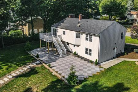 35 Hines Farm Road, Cranston, Rhode Island 02921, HOA KỲ