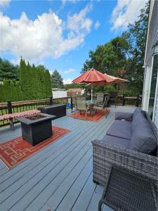 12 Longbow Drive, West Warwick, Rhode Island 02893, HOA KỲ