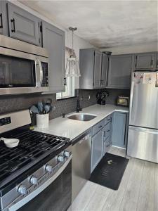 12 Longbow Drive, West Warwick, Rhode Island 02893, HOA KỲ