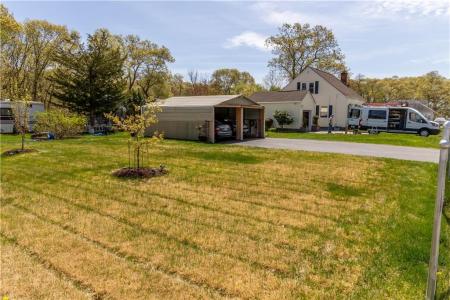 132 Bakers Creek Road, Warwick, Rhode Island 02886, USA
