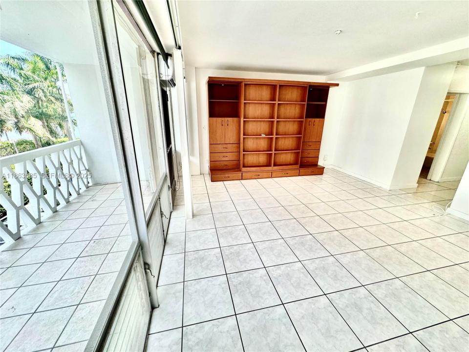 1430 Brickell Bay Dr 301, Miami, Florida 33131