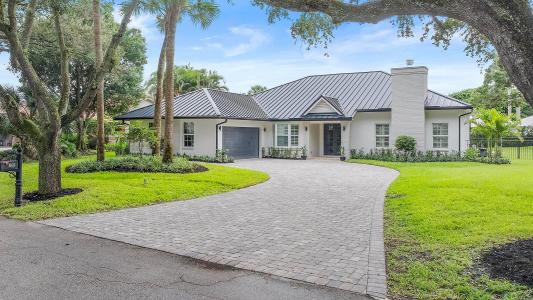 18433 SE Heritage Drive, Tequesta, Florida 33469