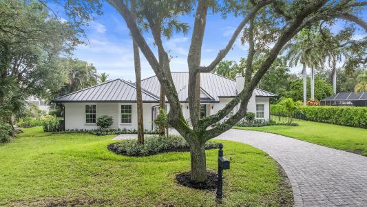 18433 SE Heritage Drive, Tequesta, Florida 33469