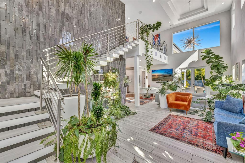 2502 NE 6th Ave, Wilton Manors, Florida 33305