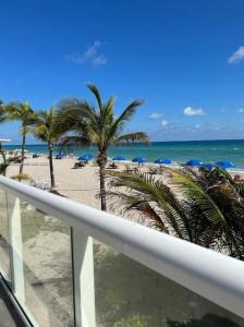 2030 S Ocean Dr 725, Hallandale Beach, Florida 33009, USA