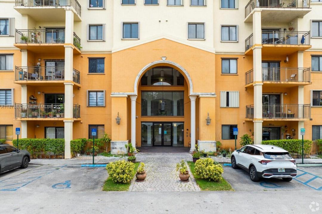 9340 Fontainebleau Blvd W206, Miami, Flórida 33172, Estados Unidos