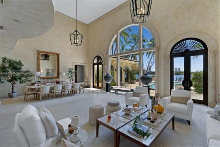 4 Palm Ave, Miami Beach, Florida 33139, USA