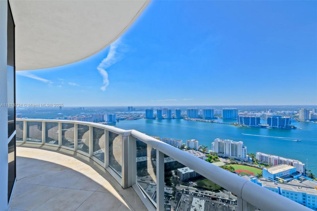 18101 Collins Ave 5401, Sunny Isles Beach, 佛罗里达州 33160, 美国
