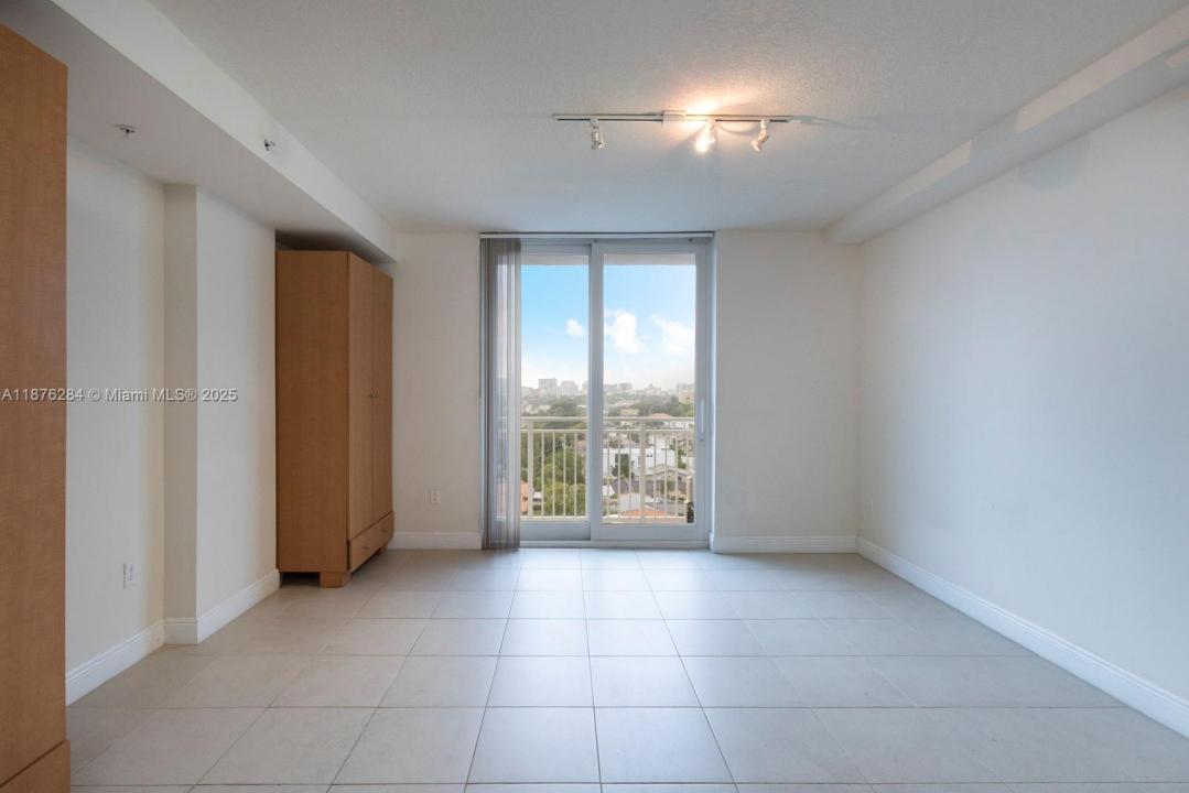 2350 SW 27th Ave 107, Miami, Florida 33145