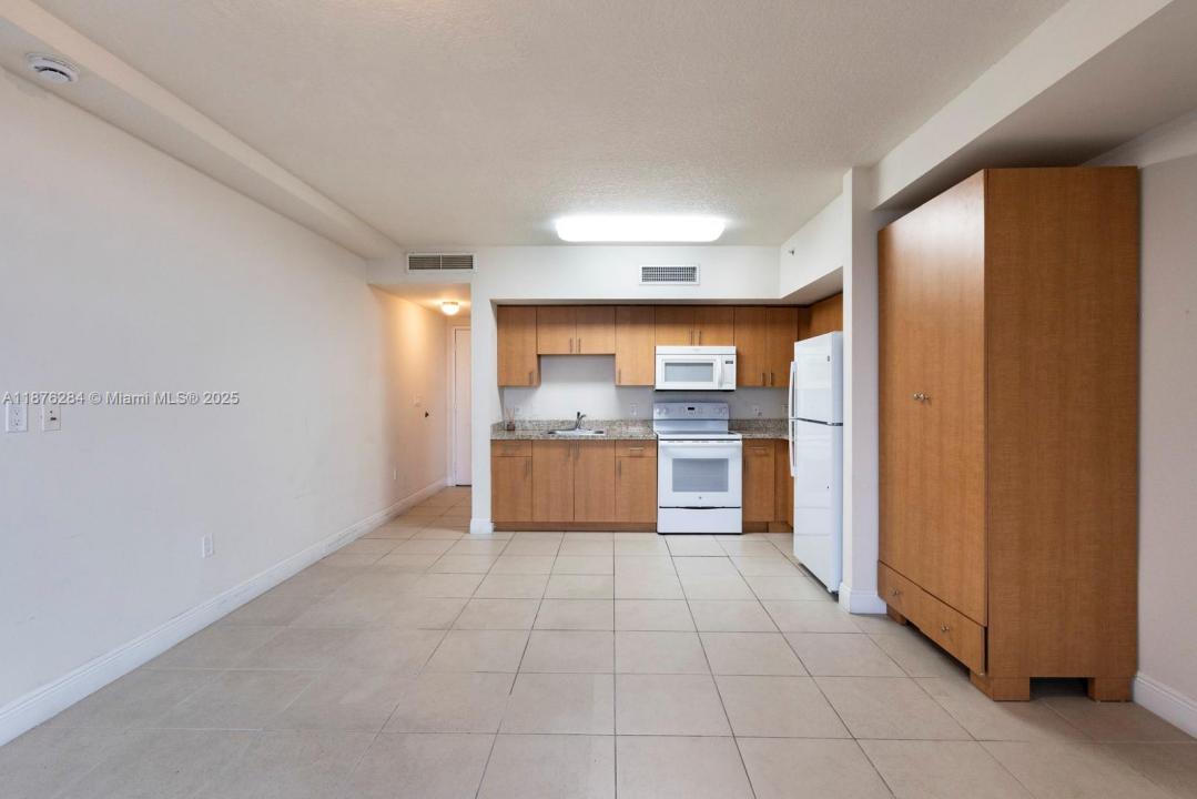 2350 SW 27th Ave 107, Miami, Florida 33145