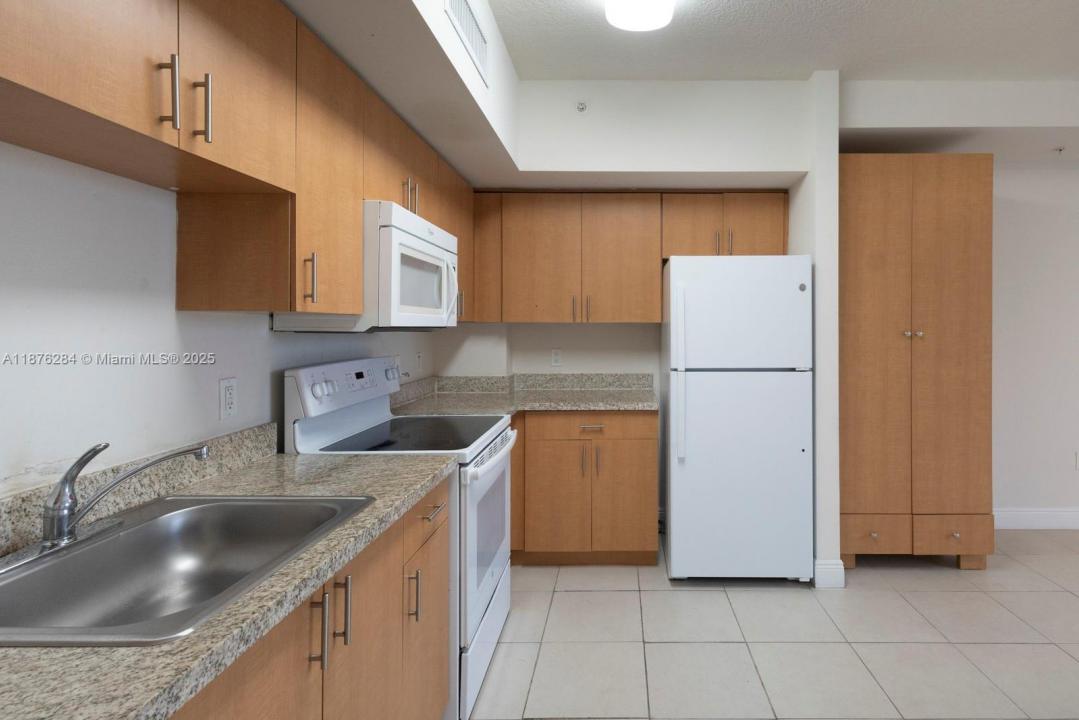 2350 SW 27th Ave 107, Miami, Florida 33145
