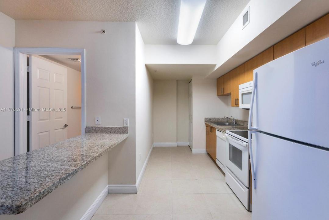 2350 SW 27th Ave 108, Miami, Florida 33145