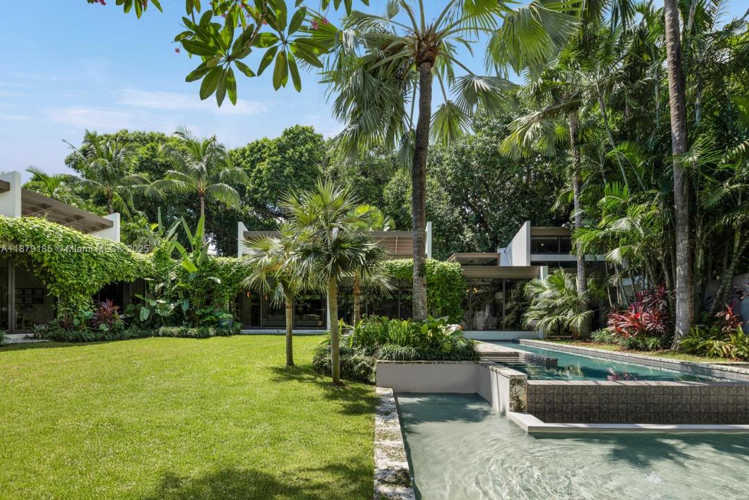 3651 Saint Gaudens Rd, Coconut Grove, Florida 33133