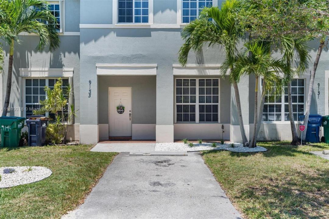 9135 SW 203rd Ter, Cutler Bay, Florida 33189