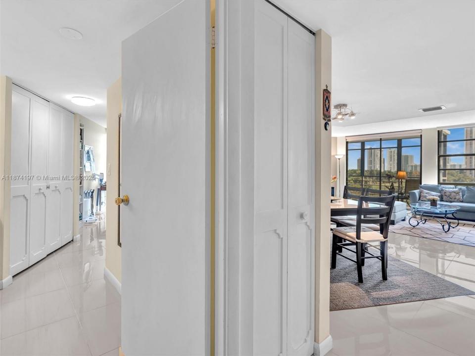 20400 W Country Club Dr 605, Aventura, Florida 33180, Estados Unidos