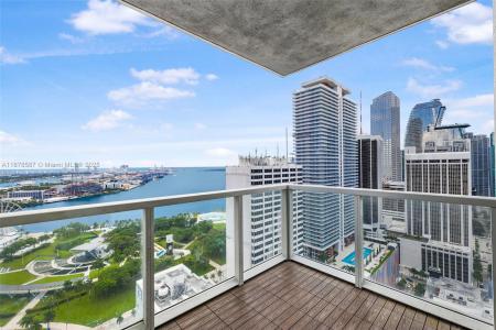 253 NE 2nd St 3309 + DEN, Miami, Florida 33132, USA