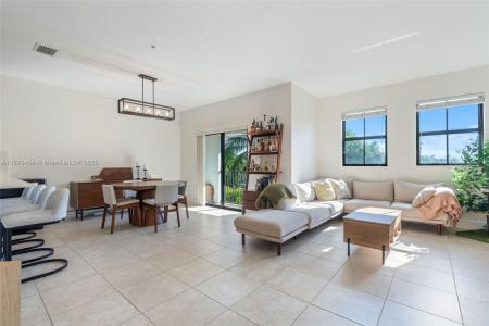 10600 NW 88th St 212, Doral, Florida 33178, USA