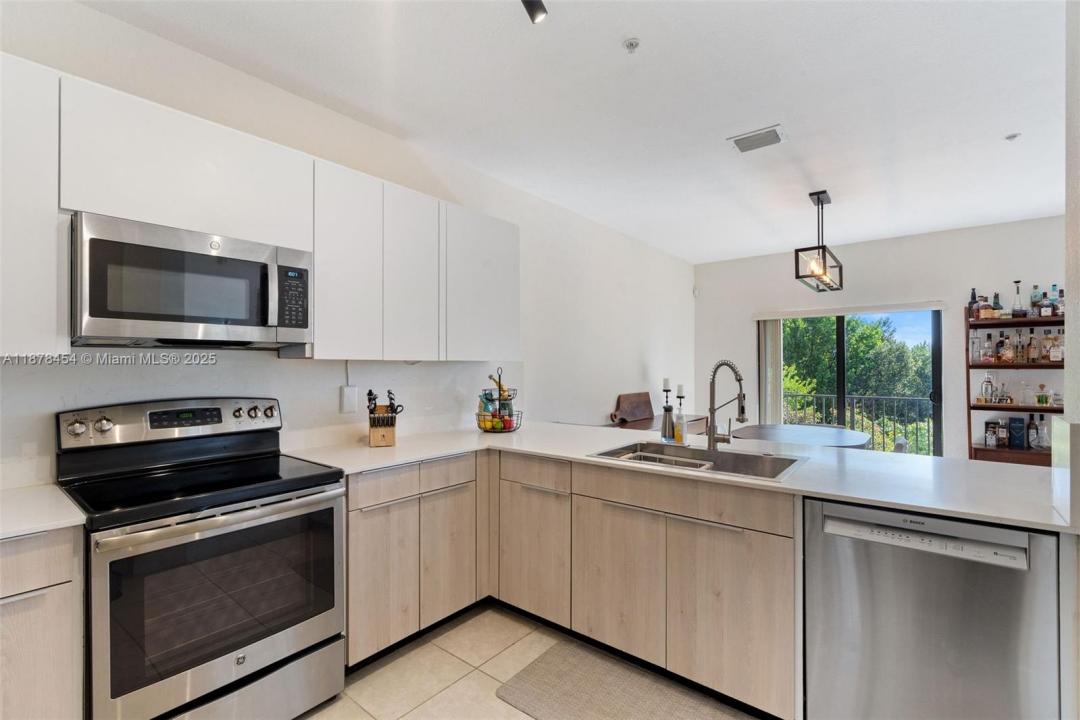 10600 NW 88th St 212, Doral, פלורידה 33178, ארצות הברית של אמריקה 
