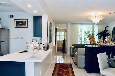 4984 NW 97th Pl 301, Doral, Florida 33178, USA