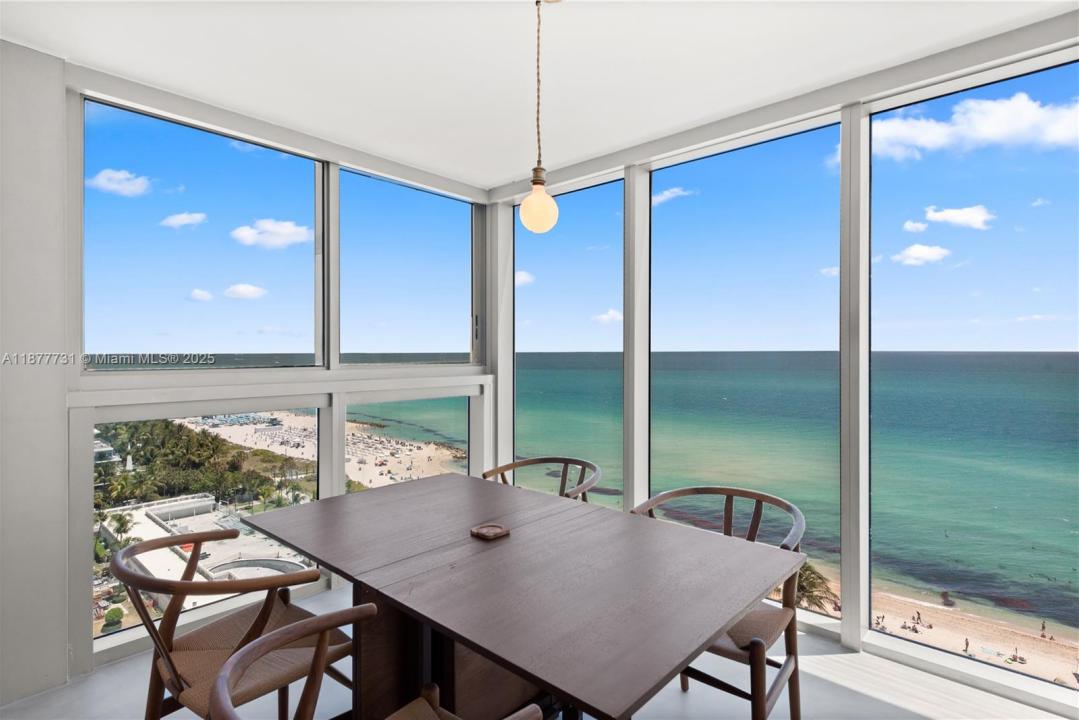 2655 Collins Ave 1811, Miami Beach, Florida 33140, USA