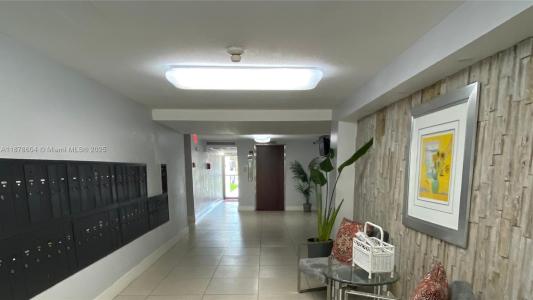 9350 Fontainebleau Blvd 602, Miami, Florida 33172, USA