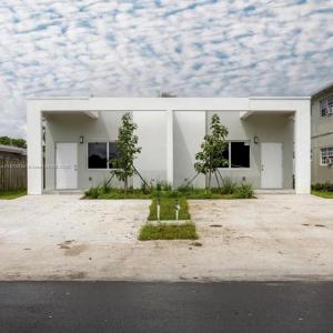 817 NW 7th Ave 1, Hallandale Beach, Florida 33009, USA