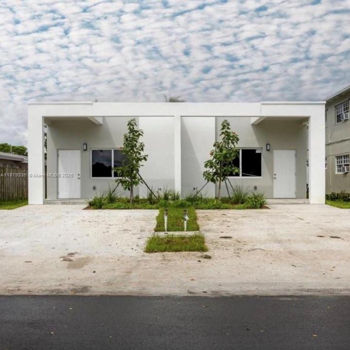 817 NW 7th Ave 1, Hallandale Beach, Florida 33009