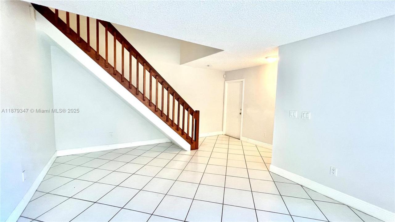 13725 SW 100th Ter, Miami, Florida 33186