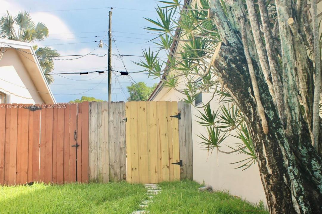 1320 Arthur St 1320, Hollywood, Florida 33019