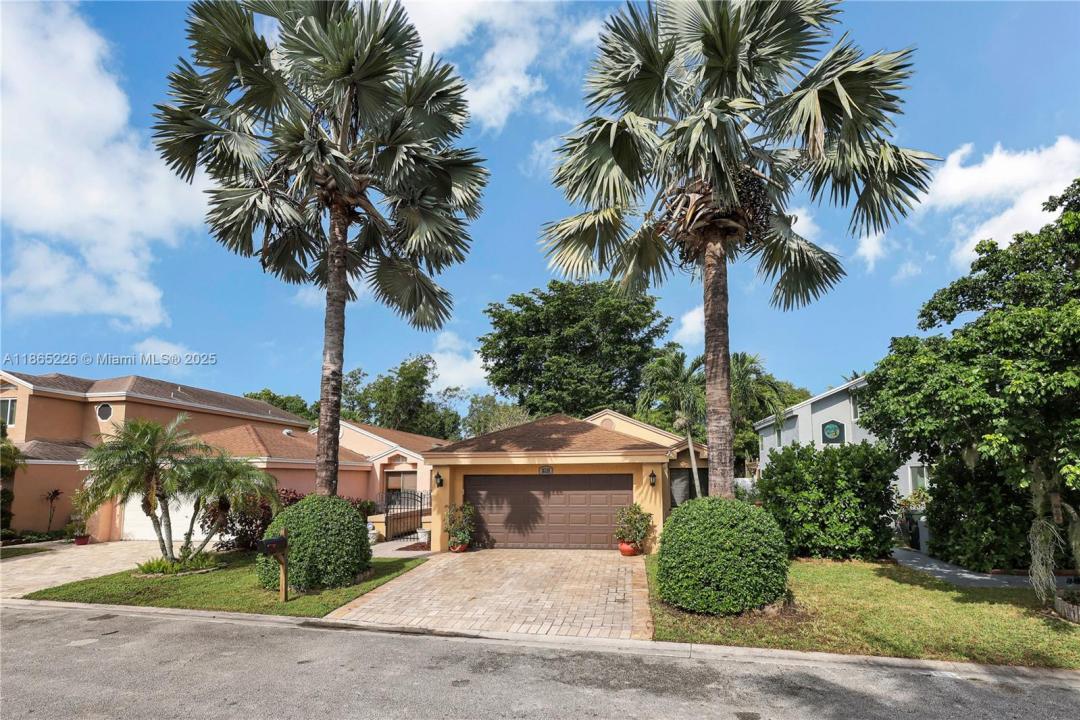 1951 NW 35th Ter, Coconut Creek, Florida 33066, USA