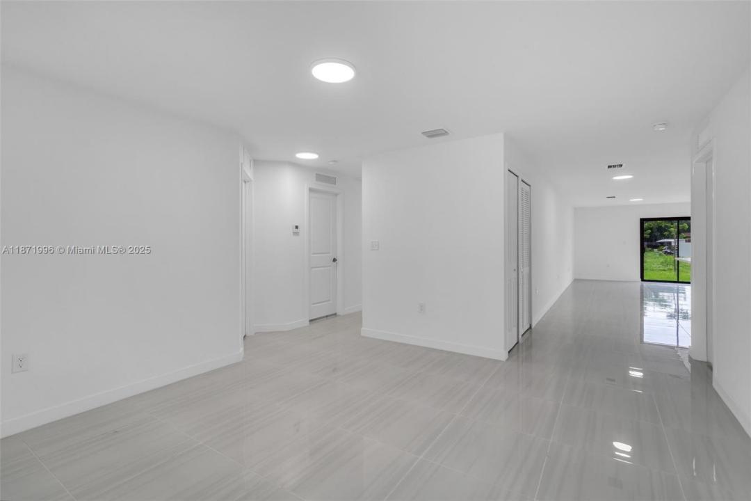 17351 NW 22nd Ave, Miami Gardens, Flórida 33056, Estados Unidos