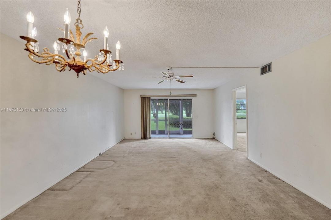 300 SW 130th Ter 110B, Pembroke Pines, פלורידה 33027, ארצות הברית של אמריקה 